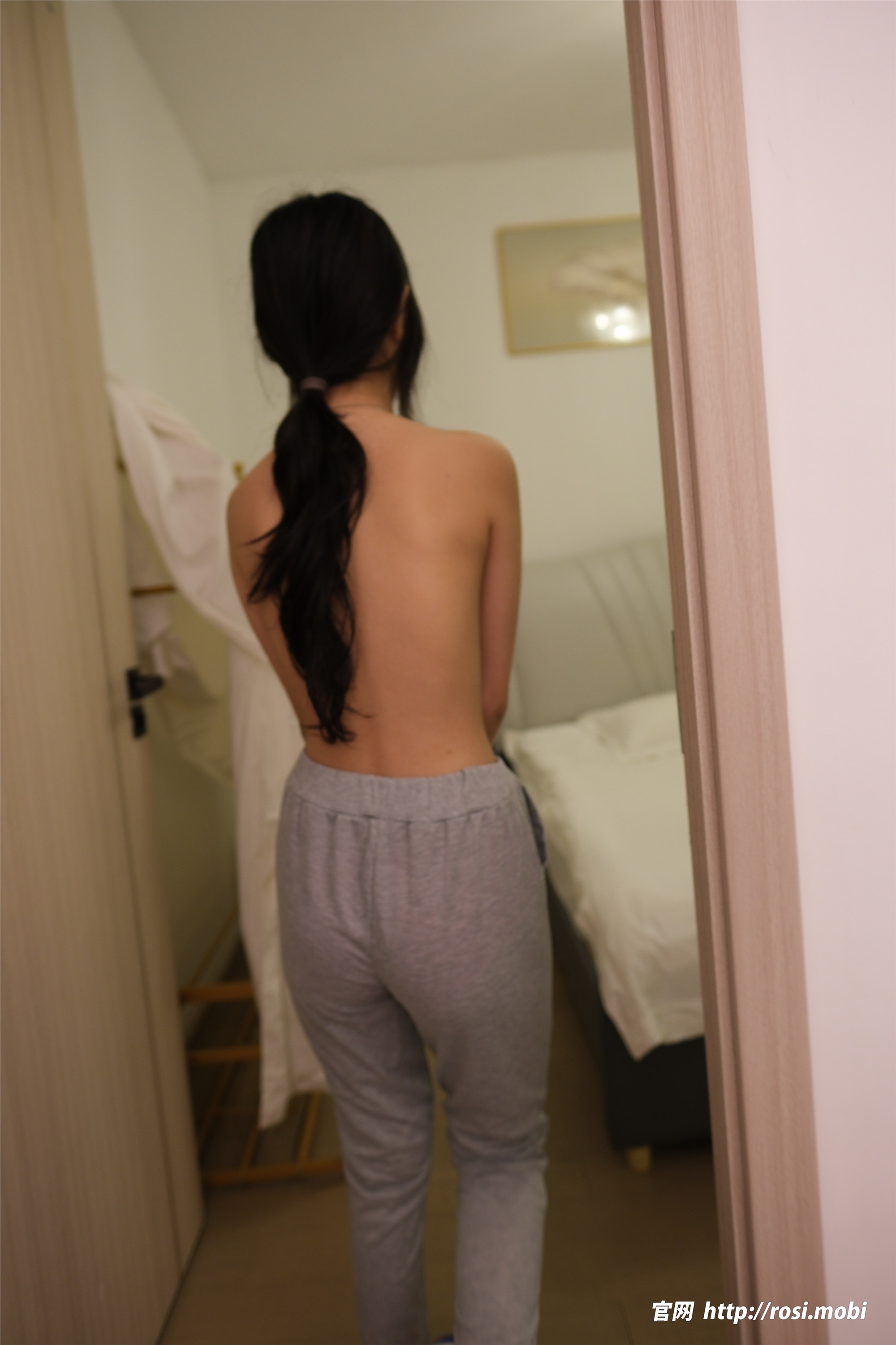 ROSI写真 2025.04.04 NO.4869